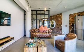 Trendy Loft Apartment Near The Waterfront And Cbd